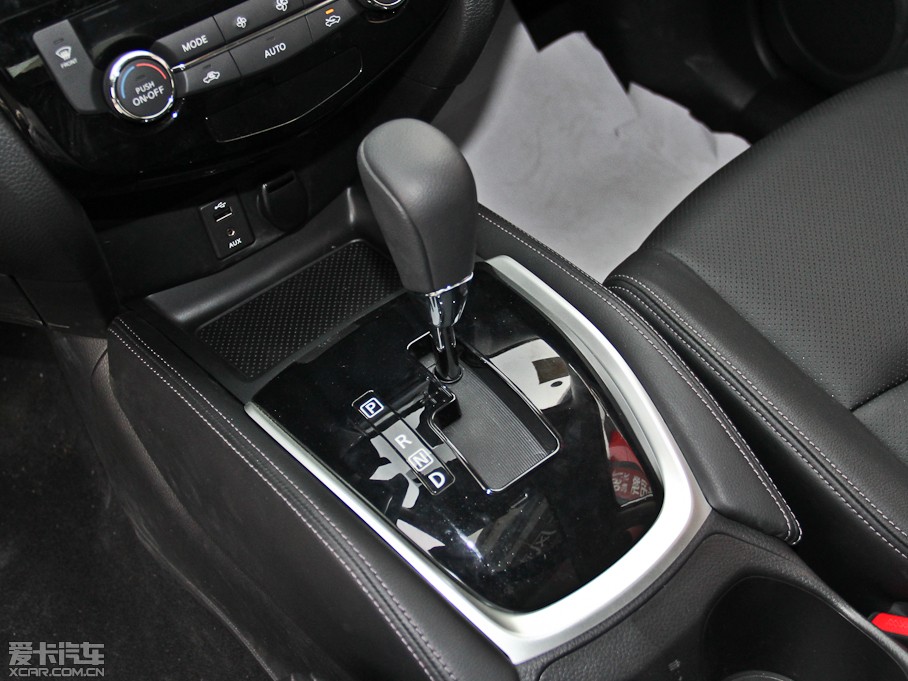 東風日產2014款奇駿