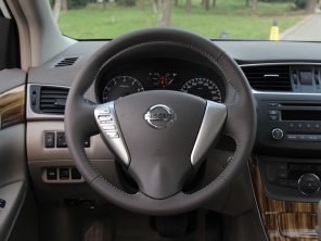 東風日產2014款新一代軒逸