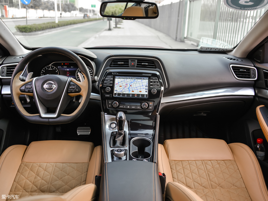 東風日產2016款西瑪