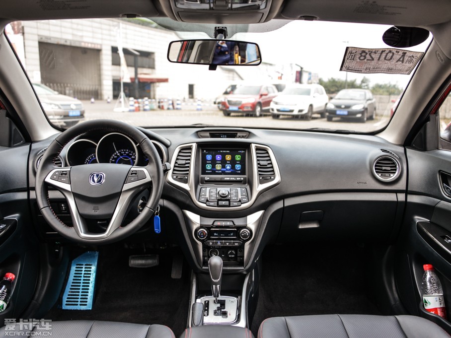 長安乘用車2015款逸動