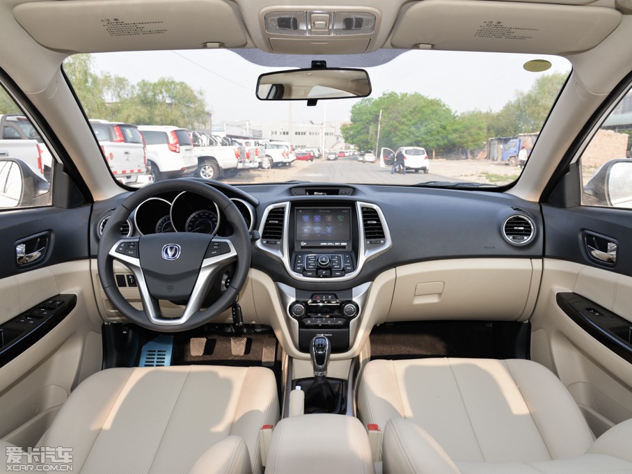 長安乘用車2015款逸動