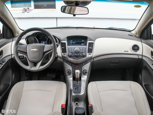 上汽通用雪佛蘭2015款科魯茲三廂
