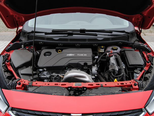 上汽通用雪佛蘭2015款科魯茲三廂