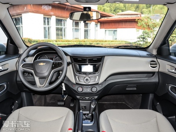 上汽通用雪佛蘭2015款賽歐三廂