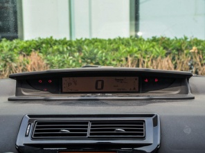 東風雪鐵龍2014款新世嘉三廂