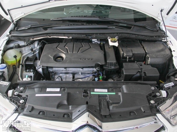 東風雪鐵龍2014款新世嘉三廂