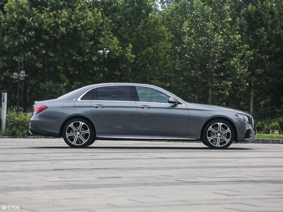 北京奔驰2016款奔驰E级