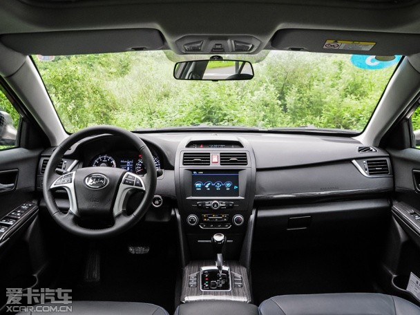 力帆汽車2015款力帆820