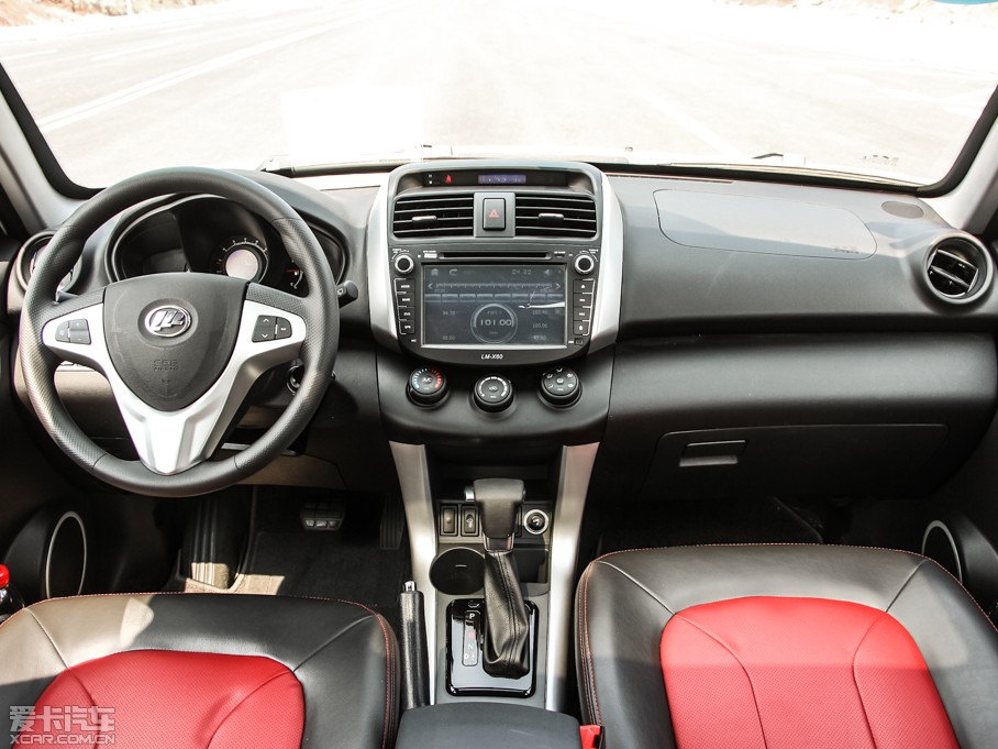 力帆汽車2015款力帆X60