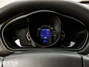 力帆汽車2015款力帆X60