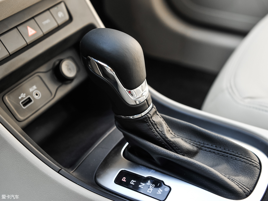 上汽榮威2015款榮威360