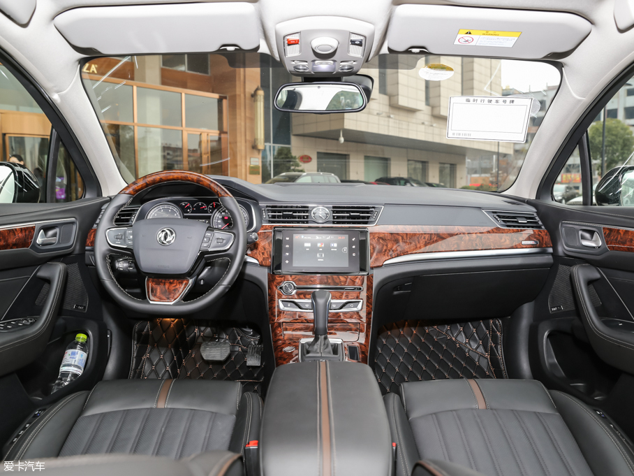 東風風神2016款東風A9