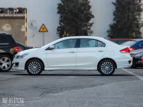 長安鈴木2015款啟悅