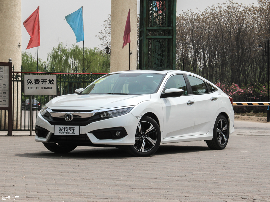 东风本田2016款思域