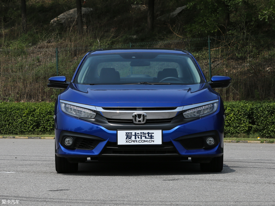 东风本田2016款思域