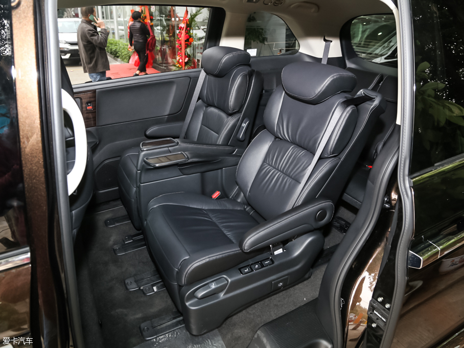 東風(fēng)本田2016款艾力紳