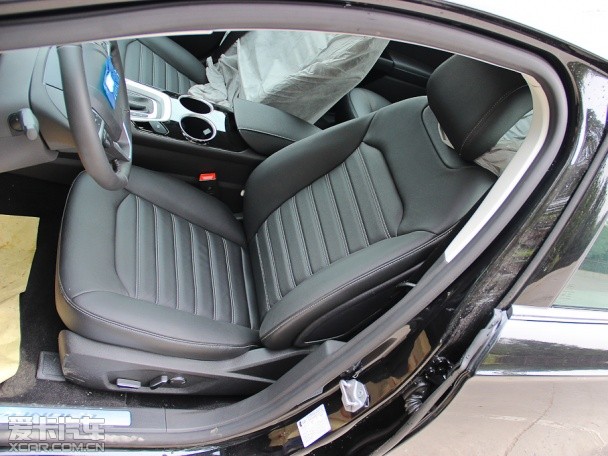 長(zhǎng)安福特2013款新蒙迪歐