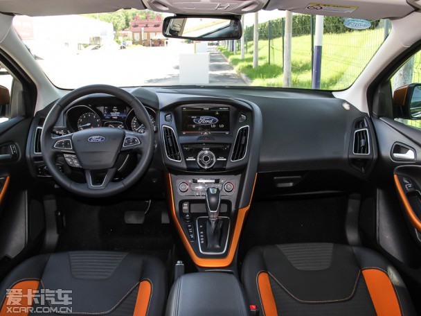 長安福特2015款新福克斯兩廂