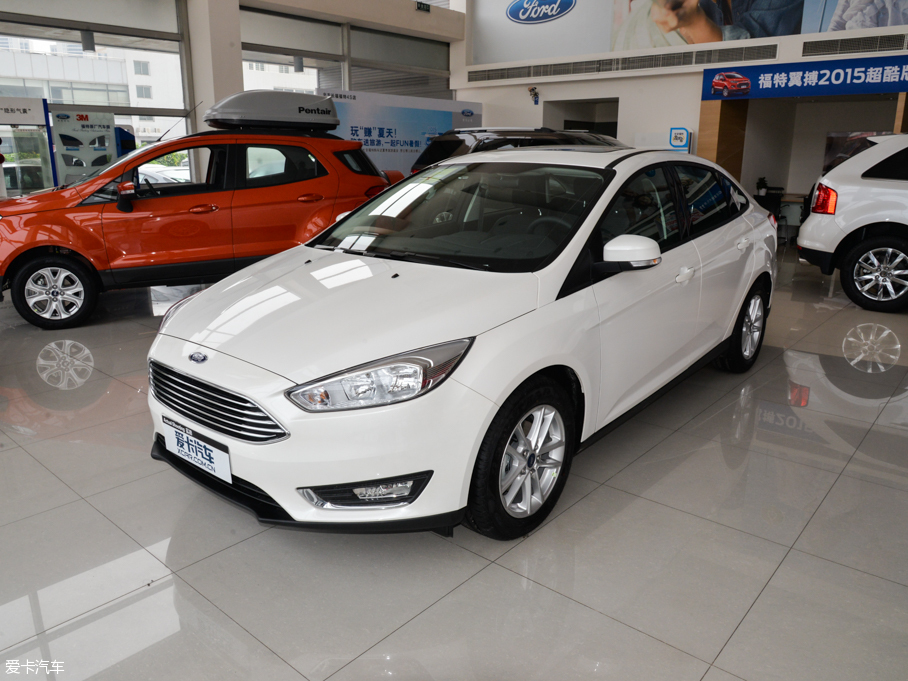 長安福特2015款新福克斯三廂
