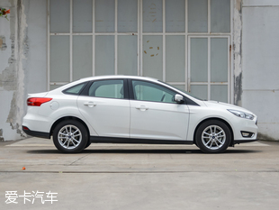 長安福特2015款新福克斯三廂