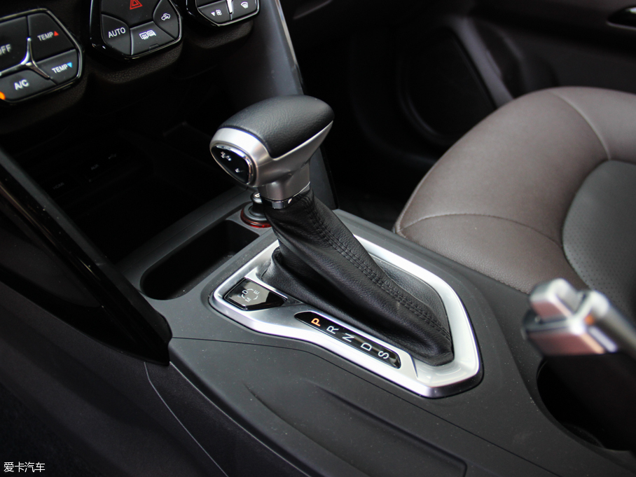 廣汽乘用車2015款傳祺GS4