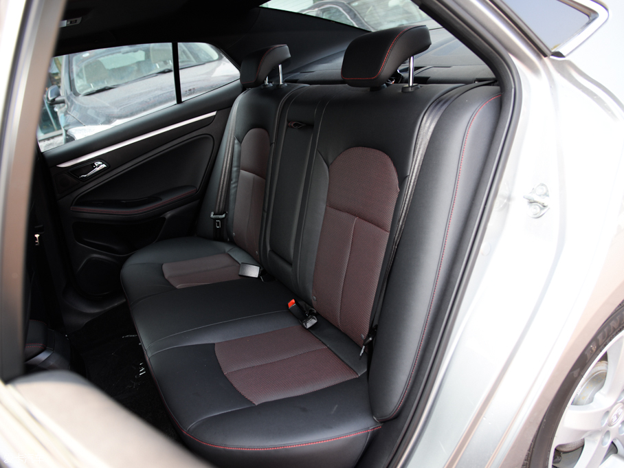 奔騰2016款奔騰B70