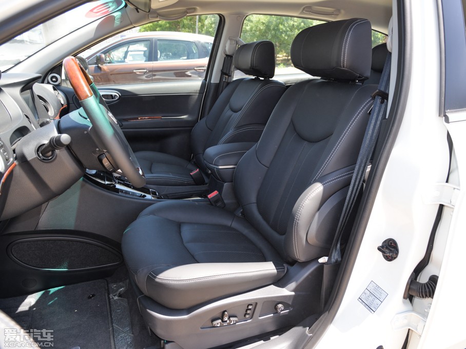 納智捷2015款大7 SUV