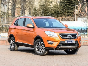 北汽紳寶2015款紳寶X65