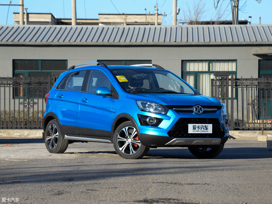 北汽紳寶2015款紳寶X25