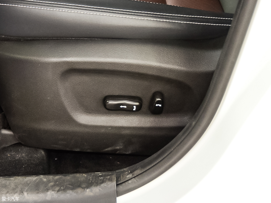 北汽幻速2016款幻速S6