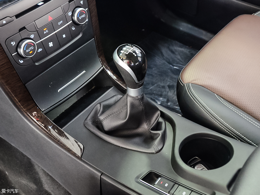 北汽幻速2016款幻速S6