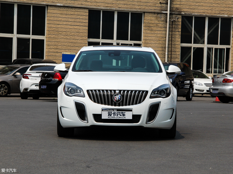 上汽通用別克2015款君威GS