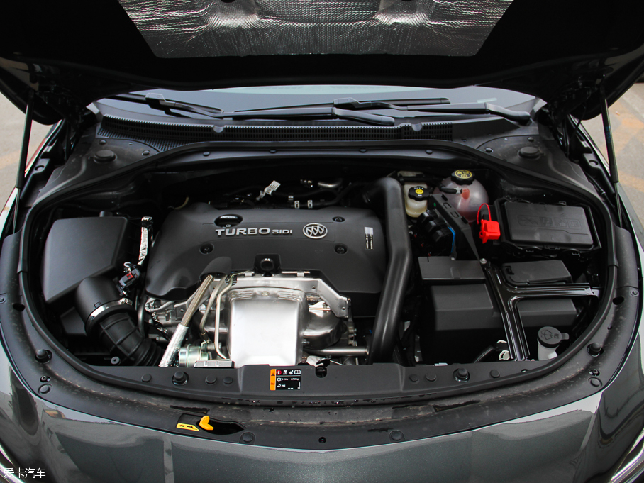 上汽通用別克2016款君越