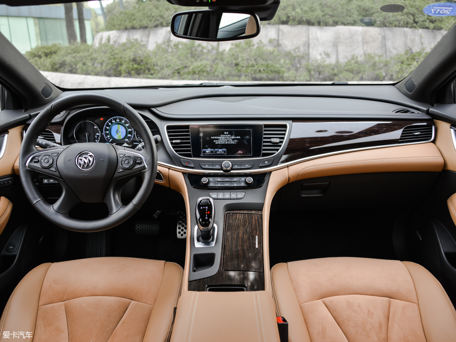 上汽通用別克2016款君越