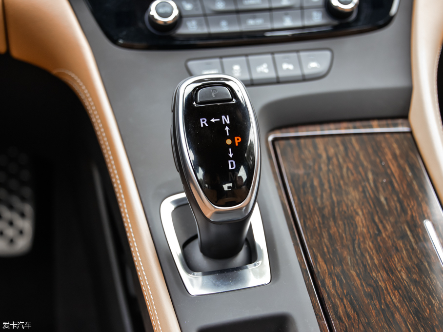 上汽通用別克2016款君越