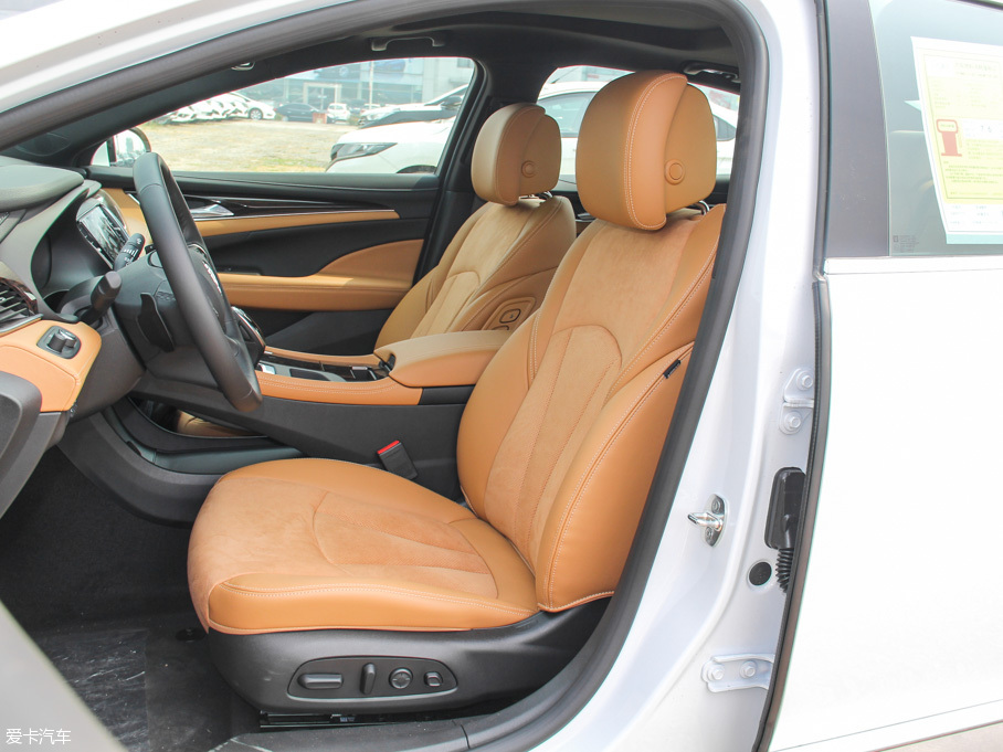 上汽通用別克2016款君越