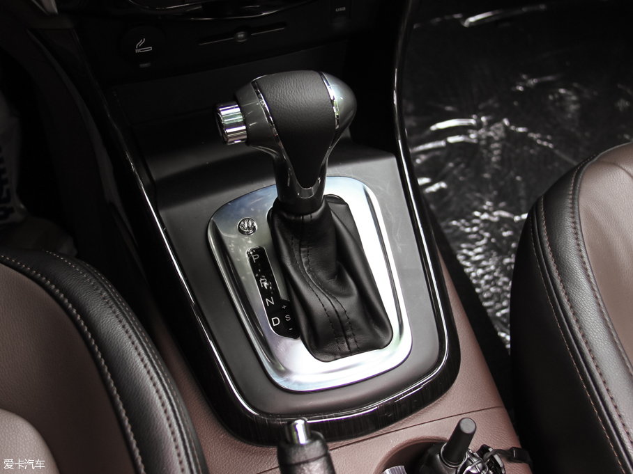 東風(fēng)風(fēng)行2016款風(fēng)行SX6