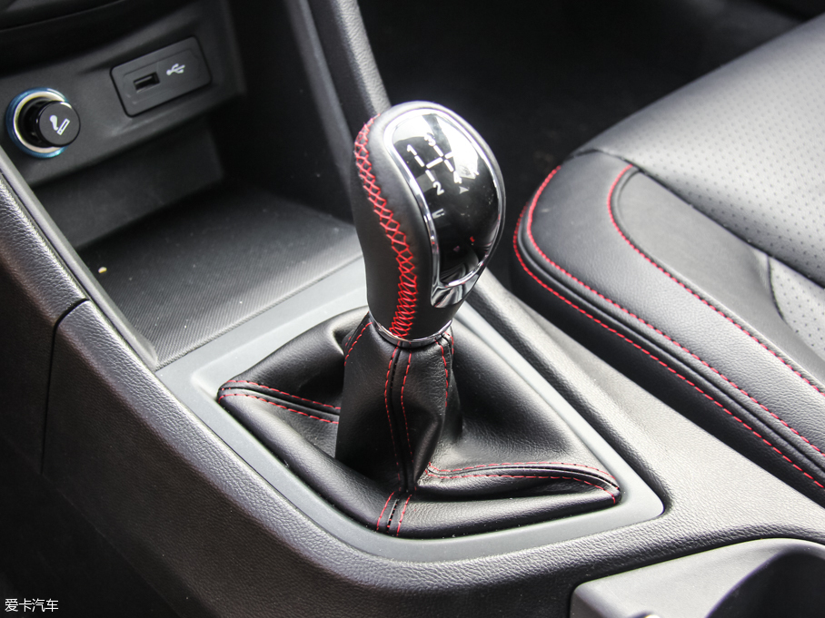 奇瑞汽車2016款艾瑞澤5