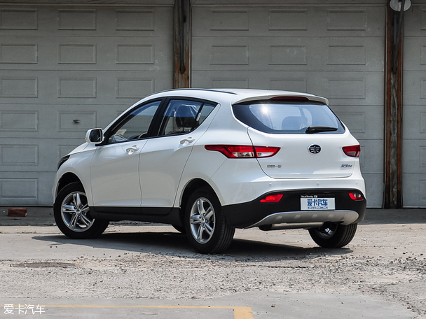 天津一汽2015款駿派D60