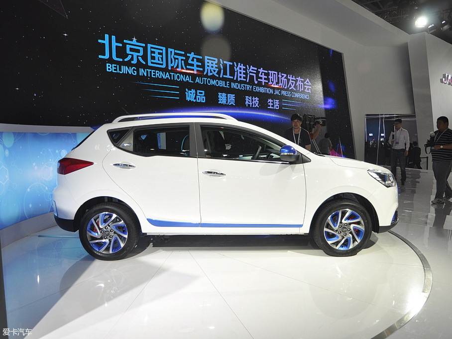 江淮汽车2016款江淮iEV6S