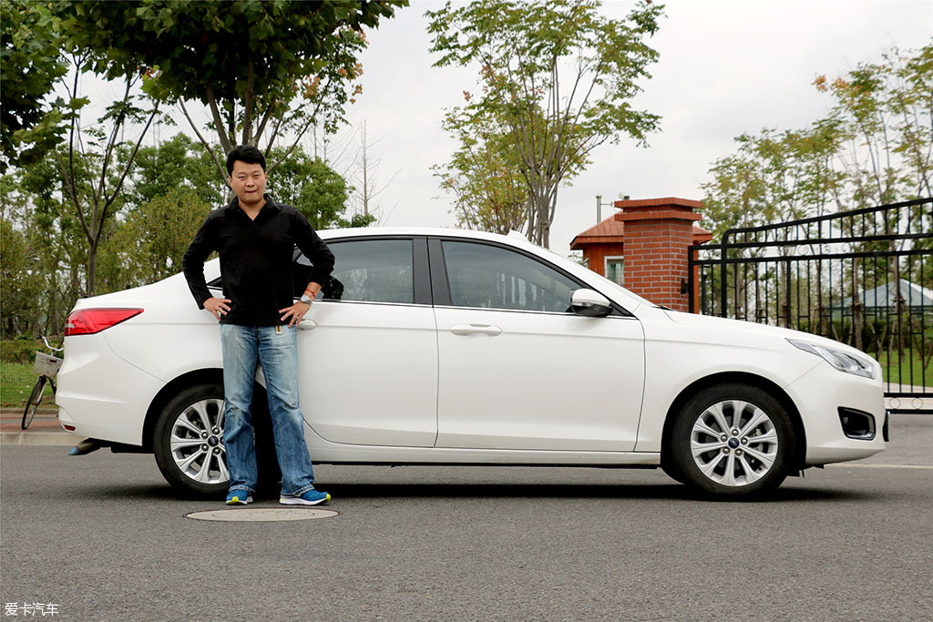 長安福特2015款福睿斯