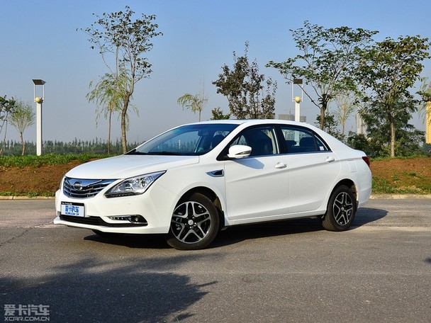 工薪車聯(lián)網(wǎng) 推薦3款配車載互聯(lián)系統(tǒng)車型