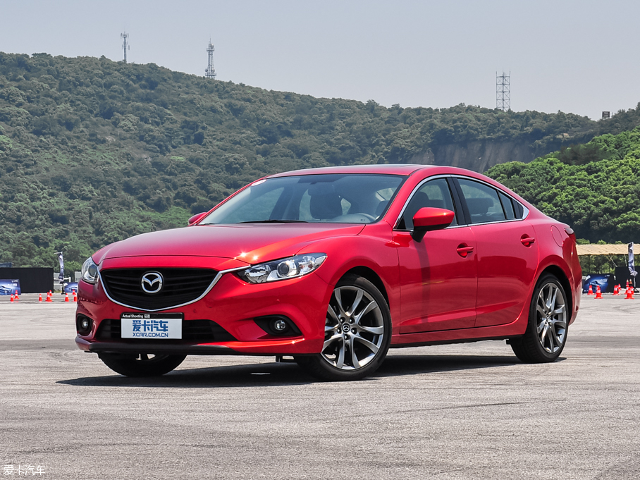 都市精英座駕 四款年輕時尚中型車對比