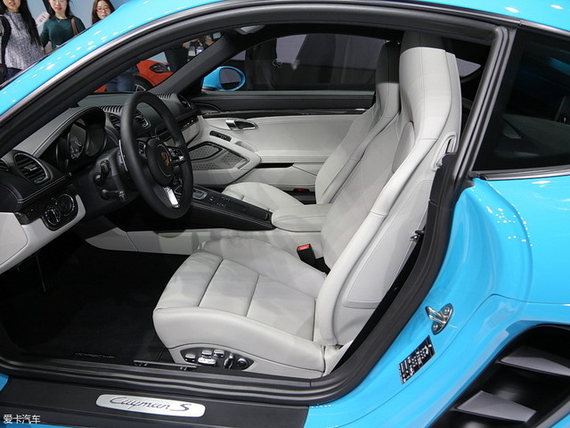 寶馬M2對比保時捷718Cayman