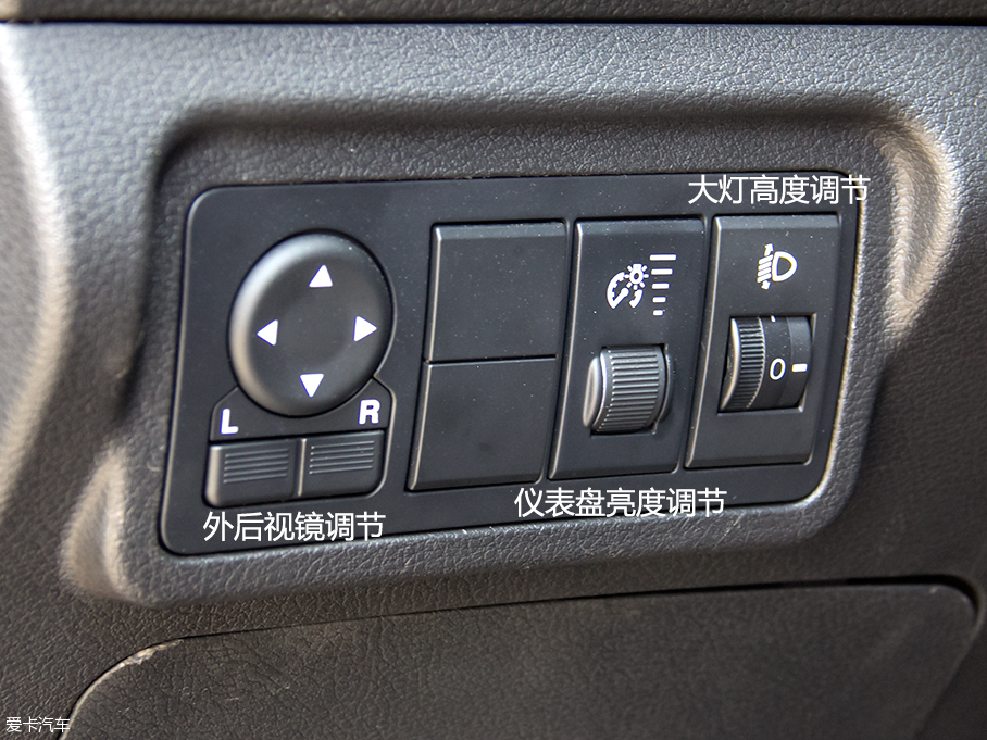 愛卡實拍華泰新能源xEV260