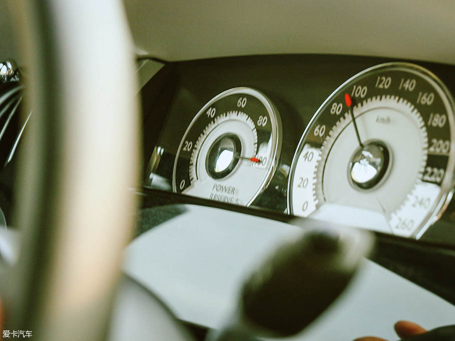 高富帥與魅影的私生活