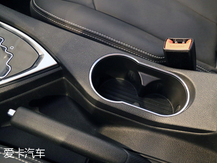 東風(fēng)風(fēng)神AX5內(nèi)飾解析