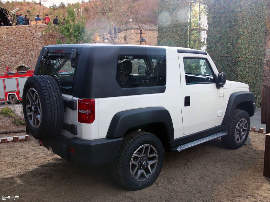 2016423գ40L40 2.3TʽзۡϤ40Lڷֱ2.0T/2.3TϸõĲ컯ƳXͣ