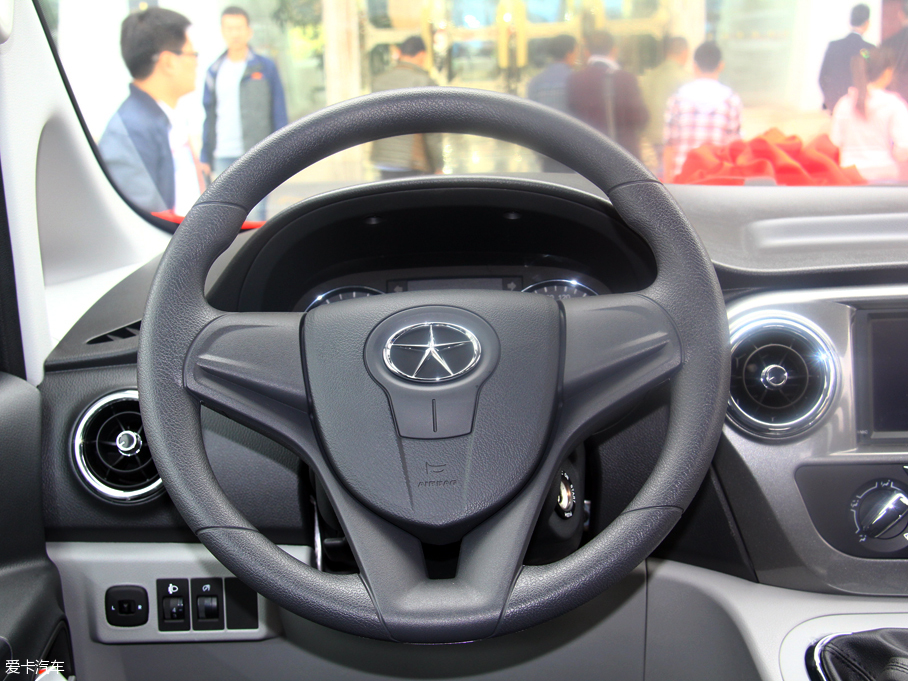 江淮瑞风M3宜家版正式上市 售7.38万起