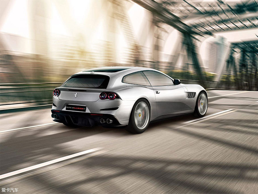 ⷢGTC4Lusso T͵Ĺͼ³һ̨V8˫ѹú֮ǰ³929տĻİ賵չ׷